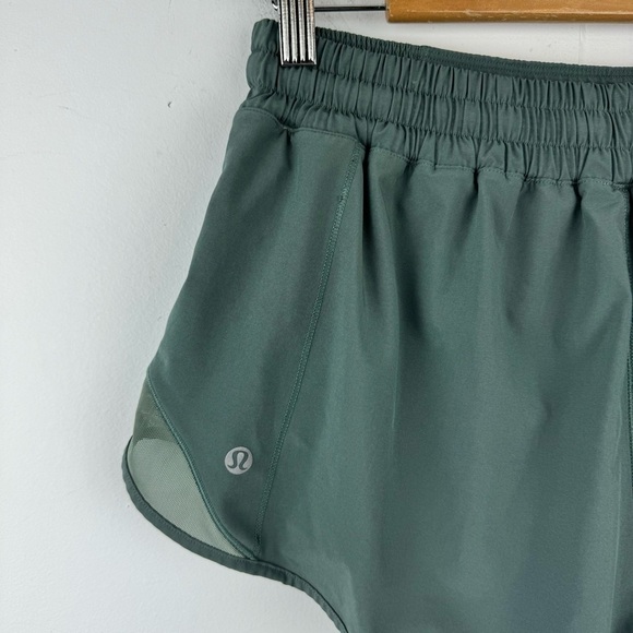 Lululemon Hotty Hot Short II 2.5" Dark Forest Lined Size 10 Athleisure Shorts - Picture 11 of 16